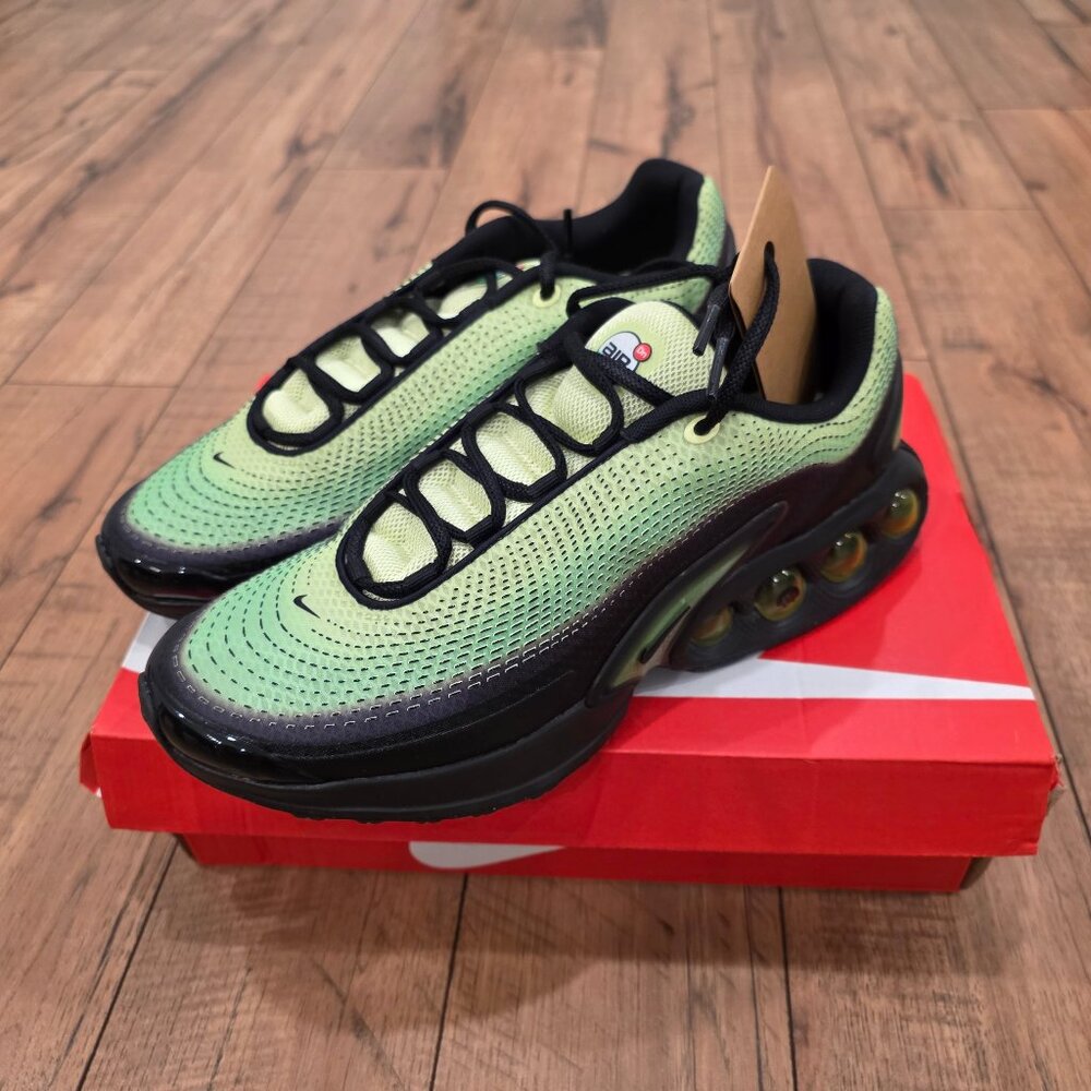 AND NEW NIKE AIR MAX DN AMD MENS SIZE 10